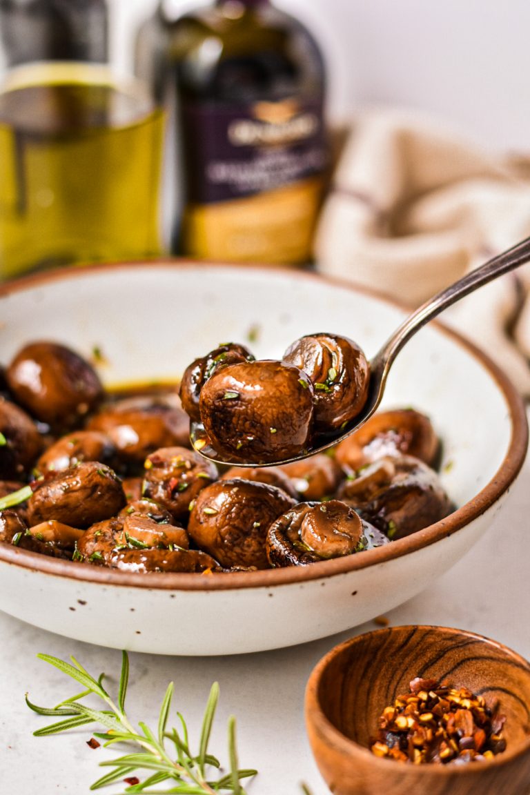 Balsamic Marinated Mushrooms - UncomplicatedChef